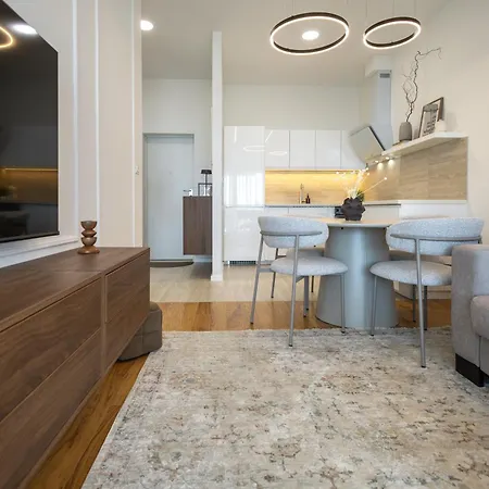 Nox Modern Jacuzzi&terrace - Near Znjan Апартаменты