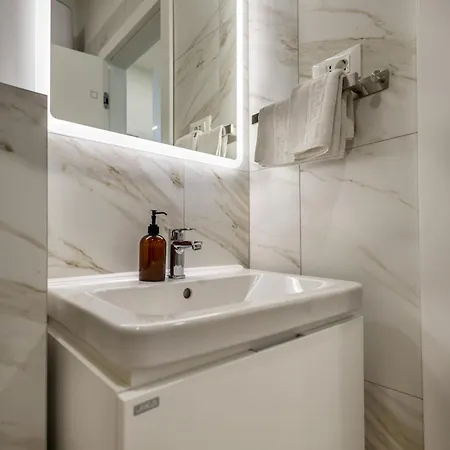 Апартаменты Nox Modern Jacuzzi&terrace - Near Znjan