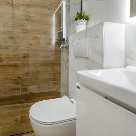 Nox Modern Jacuzzi&terrace - Near Znjan Апартаменти