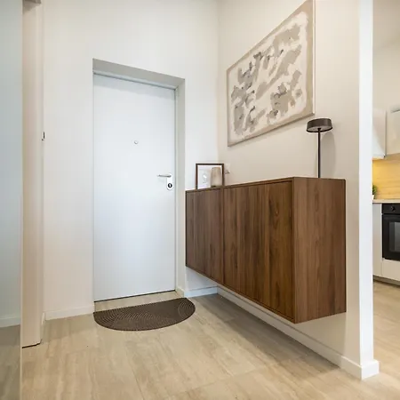 Апартаменти Nox Modern Jacuzzi&terrace - Near Znjan